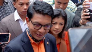 madagaskarda cumhurbaskani ulkeden kacti iddiasi ulusa seslenis konusmasi yapti l8xdhRYV.jpg